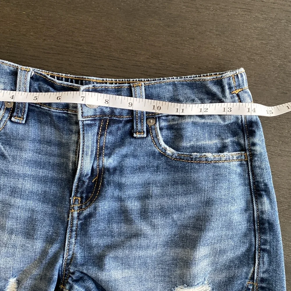 Aerie distressed denim shorts - Picture 5 of 8